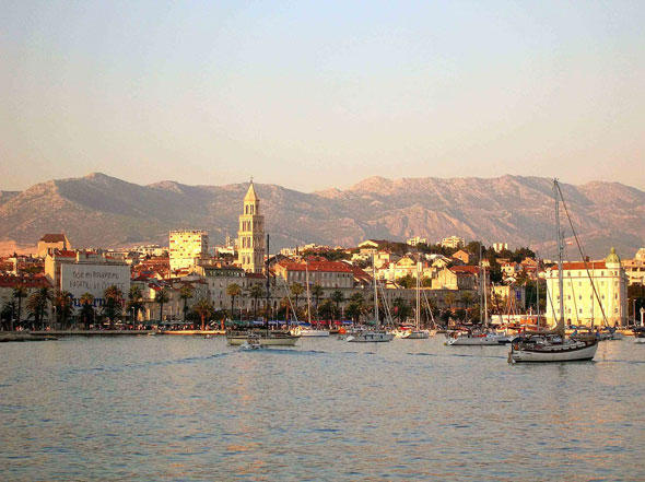 Die Traditionsregatten Mrdulja und Viska starten jeweils in Split. BavAdria hat für die Teilnahme ein attraktives Paket anzubieten