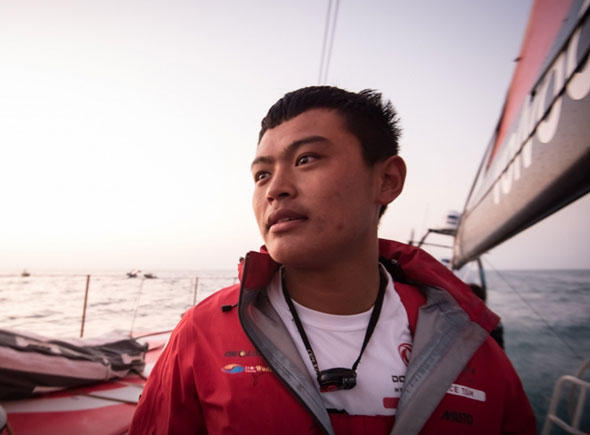Von null auf hundert: Die unerfahrenen chinesischen Crewmitglieder von Dongfeng können diesen Triumph kaum fassen