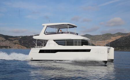 Bild: leopardcatamarans.eu Entspannungsmoment. Der von Alexander Simonis und Maarten Voogd konstruierte Leopard Powercat 40 bewegt sich wie eine Sänfte über das Wasser