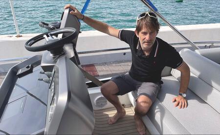 Bild: Yachtrevue Wir schauen überall genau hin, auch der Steuerstand auf der Fly wurde begutachtet. Zeit dafür blieb beim Test in Koper genug ...