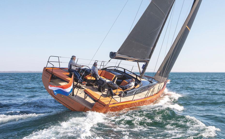 Daysailer. Saffier versteht sich auch bei 46 Fuß als Spezialist für den Tagesausflug am Wasser. Die neue SL Med ist aber für längere Strecken sowie Übernachtungen ebenfalls bestens gerüstet