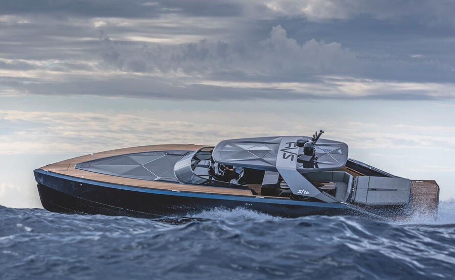 Gewaltig. Der Anblick ist brachial, die Beschleunigung ebenso. Karbon und Petestep-Rumpf sei Dank. So richtig Spaß machen die schnellen Kurven 