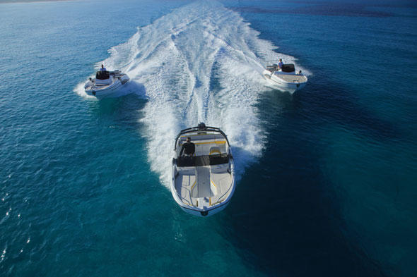 Innovatives Konzept von Beneteau: Ein Rumpf für drei verschiedene Boote. Die Flyer 6 gibt es als Bowrider, Kajütboot oder offenes Sportboot.