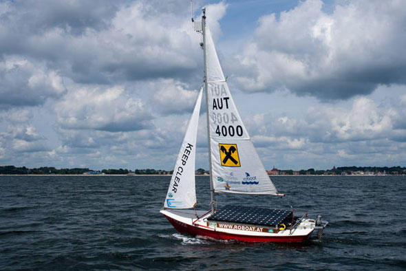 Das ASV Roboat ist auf der Ostsee unterwegs um einen Rekord im Robotersegeln zu brechen