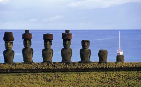 Die Osterinsel ¿ einer von vielen abgelegenen Plätzen, die die Seenomaden besucht haben