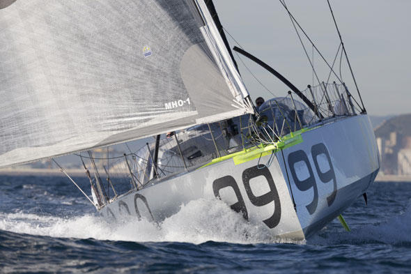 Die Hugo Boss rauschte in Rekordzeit nach Gibraltar