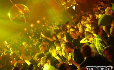 Wer nach dem Messebesuch noch Kraft hat, ist in der Düsseldorfer Nachtresidenz bestens aufgehoben