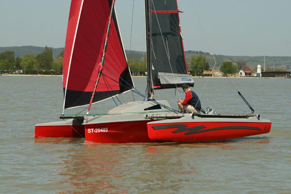 Von 30. Mai bis 2. Juni können diverse Multihulls ab Breitenbrunn gratis probegesegelt werden