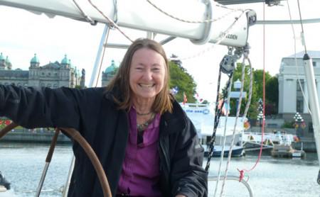 Jeanne Socrates hat mit 70 Jahren die Welt solo und nonstop umsegelt