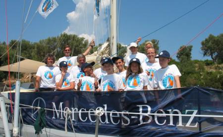 Kinder, die in ihrem Leben bisher wenig zu lachen hatten, nehmen an der World Peace Fleet teil