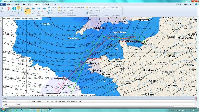 Aufgrund der Starkwindwarnung wurde der Start zum Transat Jacque Vabre um einen Tag verschoben.