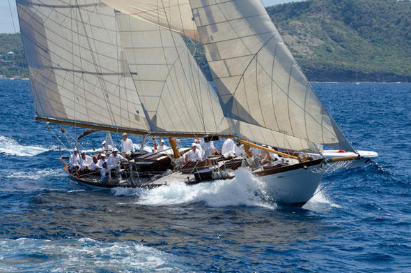 Der Herreshoff-Schoner Mary Rose des Österreichers Gerald Rainer überzeugte in Antigua auf allen Linien