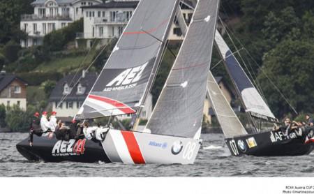 Das gab es noch nie: Das AEZ Team um Christian Binder und Rene Mangold liegt nach zwei Wettfahrten in Führung