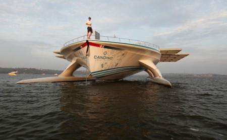 Auch 2013 wird das Solarschiff PlanetSolar im Auftrag der Wissenschaft am Atlantik unterwegs sein