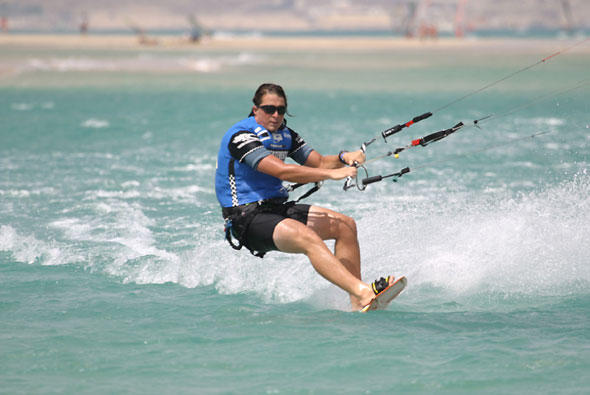 Kiter Alexandre Caizergues will die 60-Knoten-Schallmauer brechen