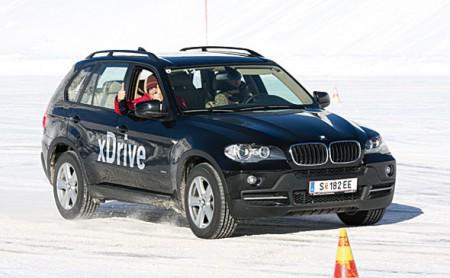 Schleuderkurs am Semmering: Der BMW denkt, Judith lenkt