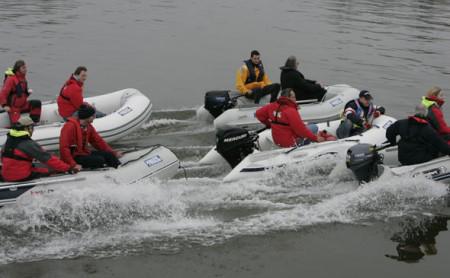 Leser und Redakteure bei der Arbeit: Das war der große YR-Schlauchboottest mit Leserbeteiligung