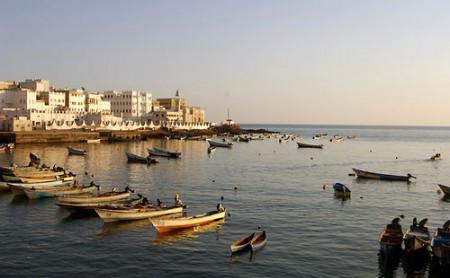 Der Golf von Aden (im Bild die Stadt Al-Mukalla) gilt aufgrund unzähliger Piratenüberfälle als eines der gefährlichsten Gewässer der Welt
