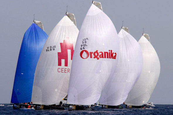 Elf Mannschaften werden an der RC44-Regatta vor Portoroz teilnehmen, darunter zwei neue Teams