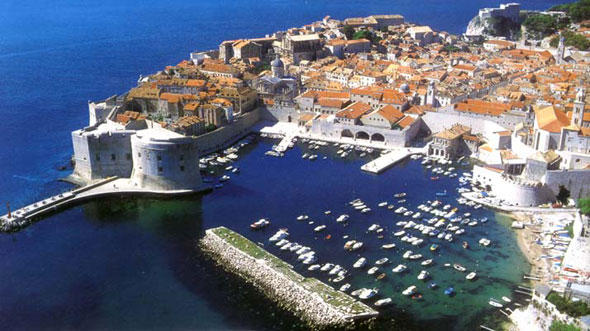 Dubrovnik, für Kreuzfahrt-Reisende wie Segler gleichermaßen ein attraktiver Anziehungspunkt