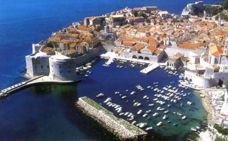 Dubrovnik, für Kreuzfahrt-Reisende wie Segler gleichermaßen ein attraktiver Anziehungspunkt