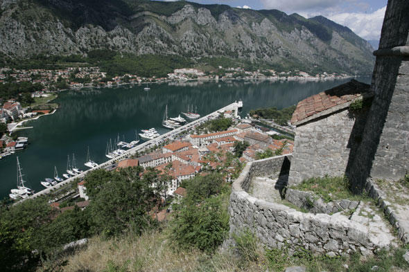 Kotor in Montenegro ist eine Reise wert. Was man bei einem Abstecher nach Montenegro beachten sollte ist in einer PDF-Broschüre nachzulesen