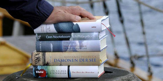 Perfekt für segelnde Leseratten: Das Literaturboot-Festival
