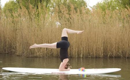 Hoffentlich gibt es auch einfachere Übungen beim SUP Yoga an der Alten Donau ¿