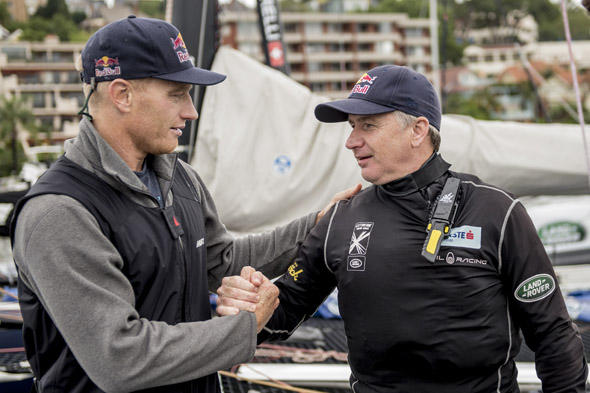 Jimmy Spithill (links) und Roman Hagara trafen einander in Sydney