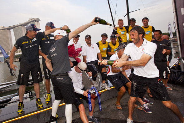 Das Red-Bull-Team hat allen Grund zu feiern: Man übernahm die Führung im Zwischenklassement der Weltserie