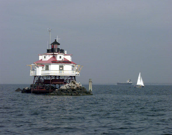 Die Chesapeake Bay ¿ im Bild das Thomas Point Lighthouse ¿ gilt als äußerst attraktives Segelrevier