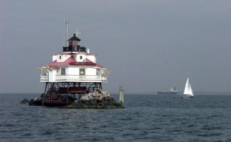 Die Chesapeake Bay ¿ im Bild das Thomas Point Lighthouse ¿ gilt als äußerst attraktives Segelrevier