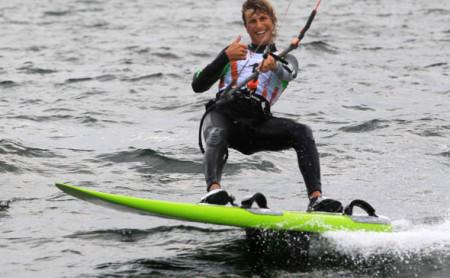 Florian Gruber, ein Local aus Kiel, zeigte, wie eine Kite-Regatta aussehen könnte