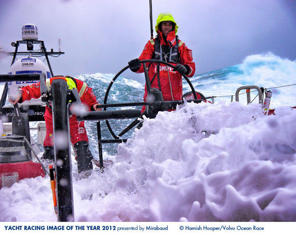 Dieses Foto stammt von Hamish Hooper und zeigt eine Szene aus dem Volvo Ocean Race
