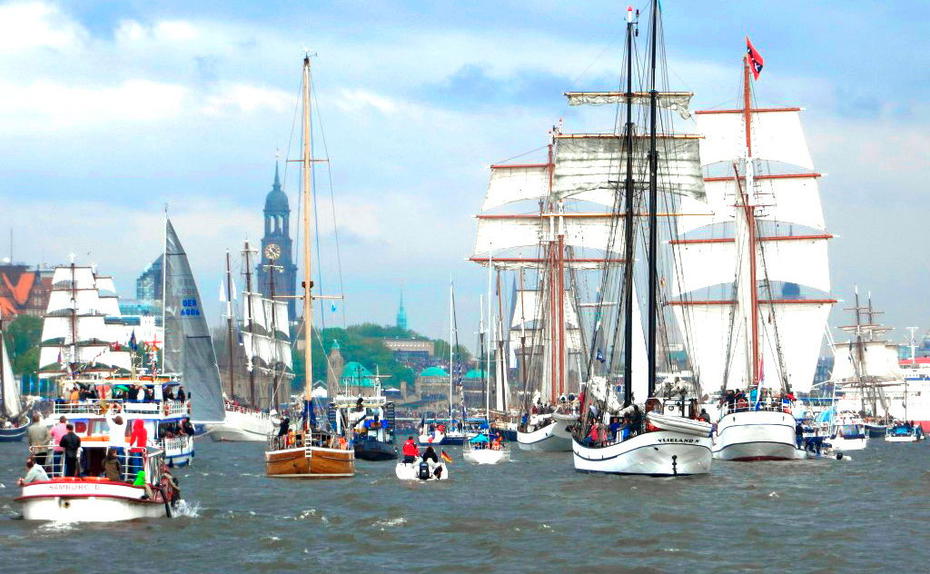 Einlaufparade in Hamburg