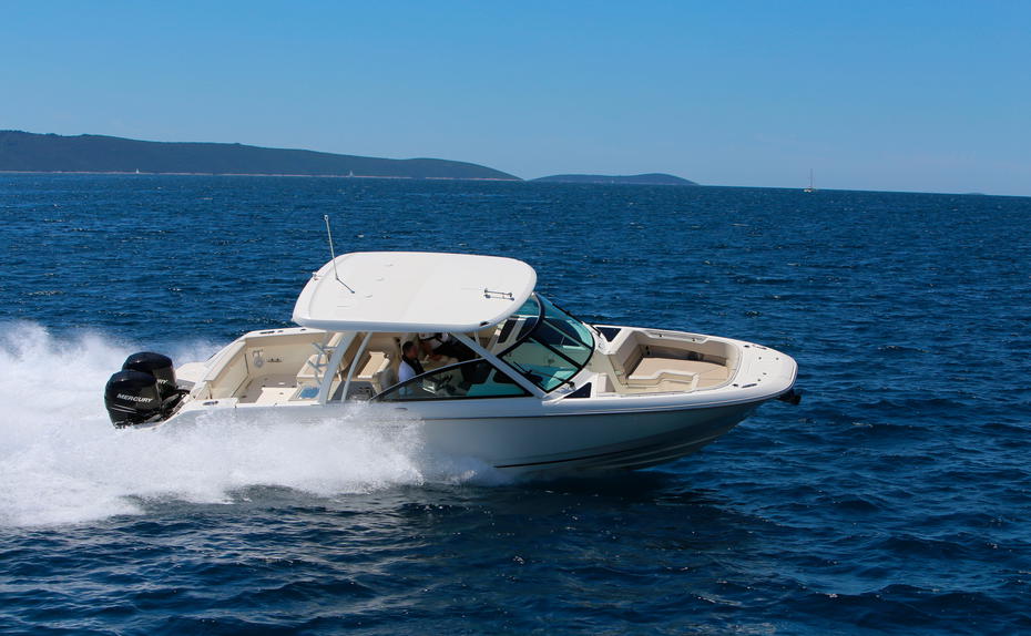 Boston Whaler 320 Vantage