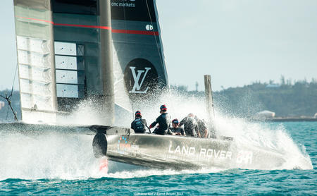 Bild: HARRY KH/LAND ROVER BAR